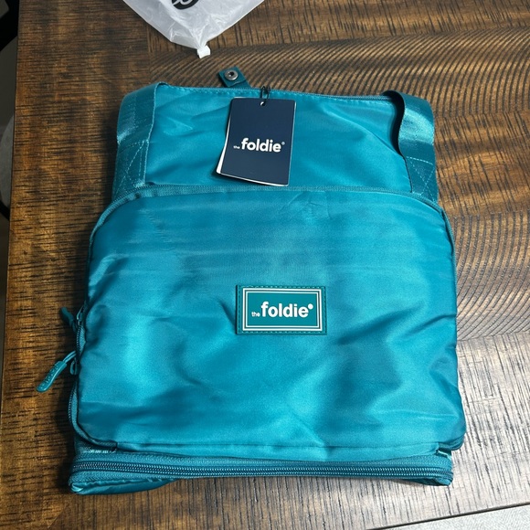 The Foldie travel bag - Picture 2 of 2
